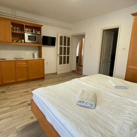 Silent Apartmanhaz Harkany Bagian luar foto
