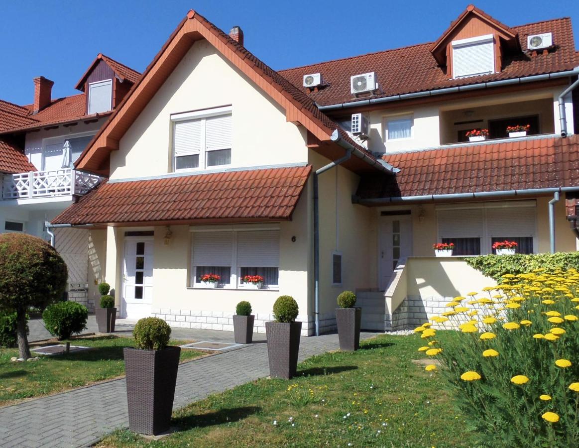 Silent Apartmanhaz Harkany Bagian luar foto