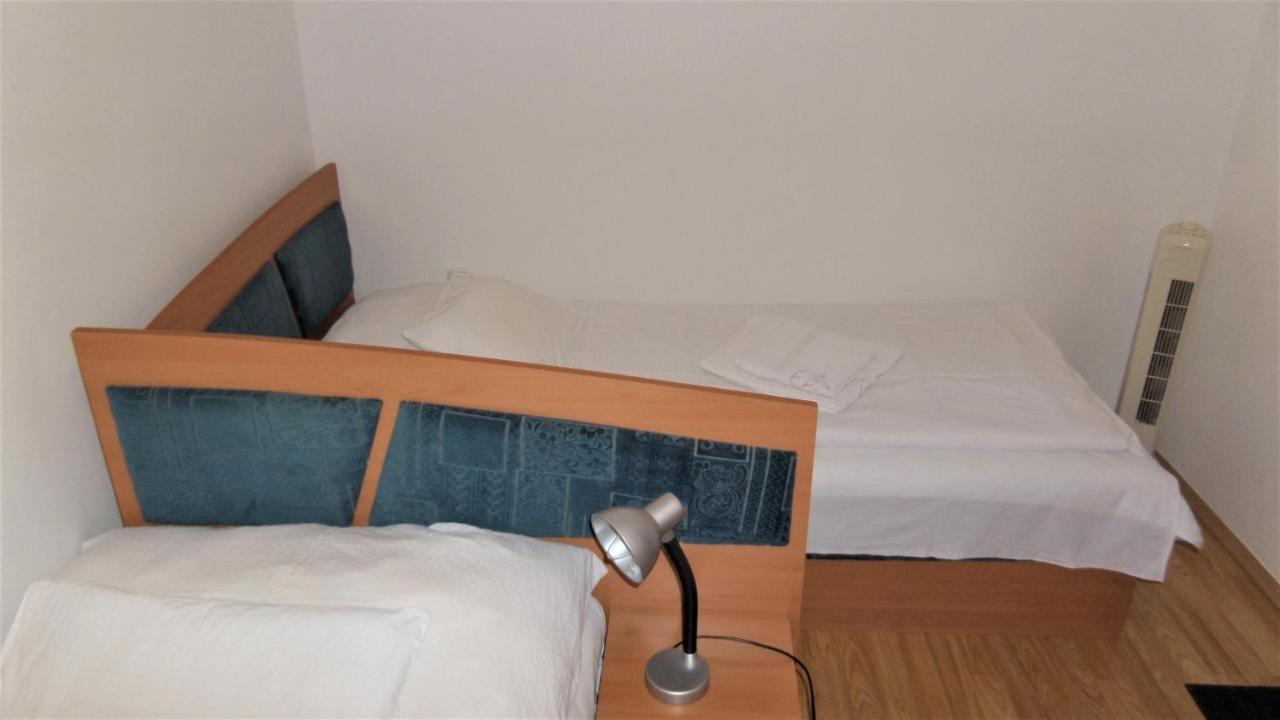 Silent Apartmanhaz Harkany Bagian luar foto
