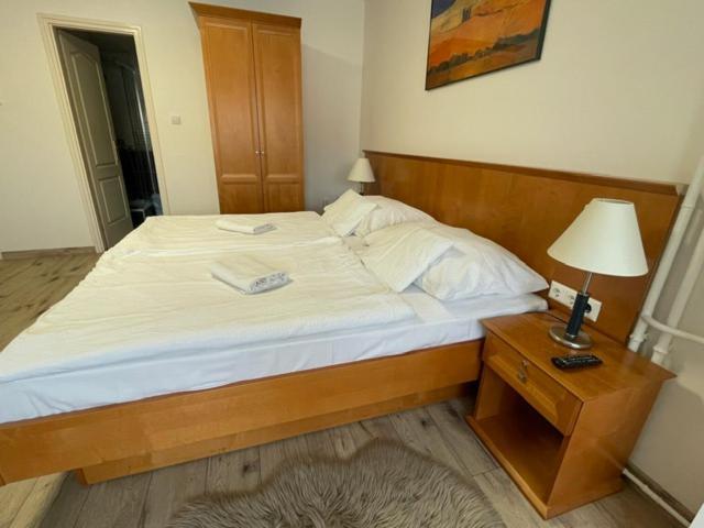Silent Apartmanhaz Harkany Bagian luar foto